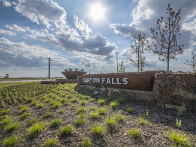 Canyon Falls Entry